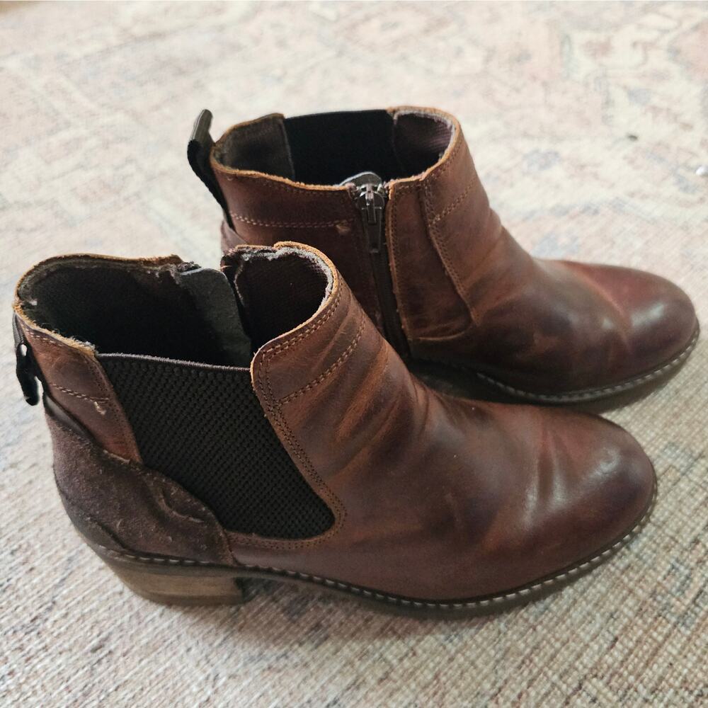 Bull Boxer Women's Chelsea Leather Heeled Boot‎ Red Brown Bootie Ankle Western